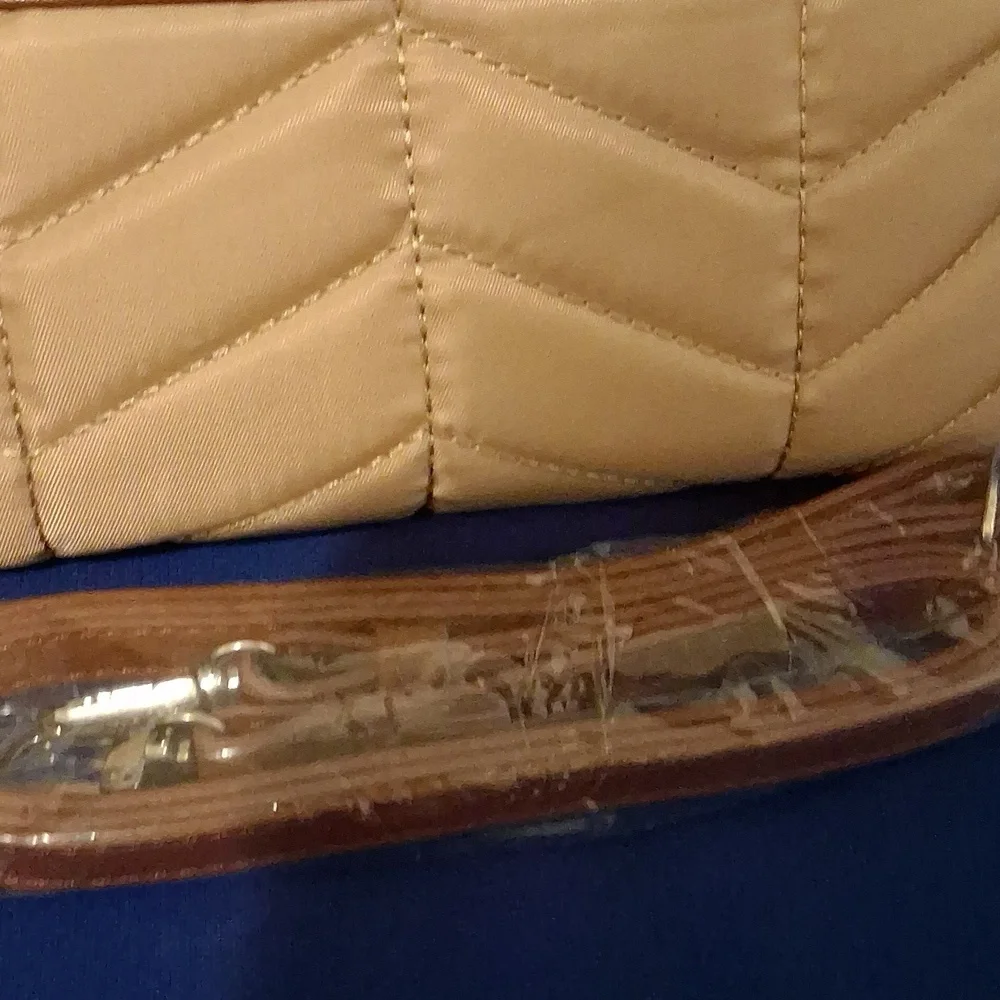 Wristlet-I-phone Charger- NWOT's - Picture 2 of 9